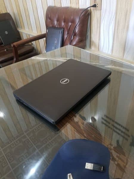 Dell Latitude E5470 0