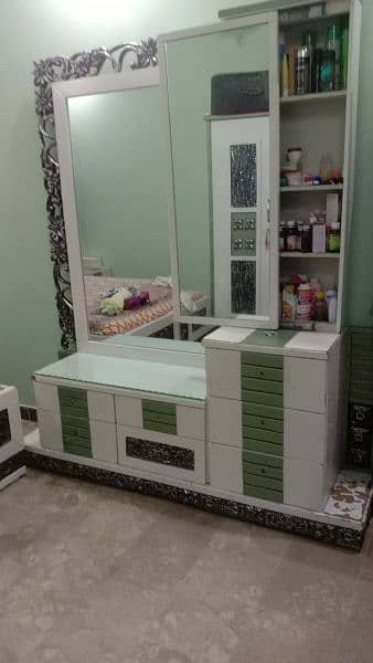 Dressing Table Mirror 1