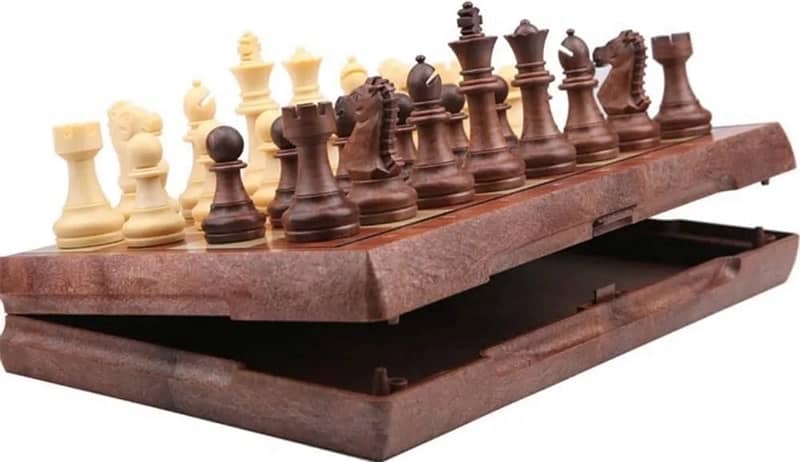 Chess Board Game Wooden, 24.5*21.3*2cm Magnetic Crafted Folding Chess 3