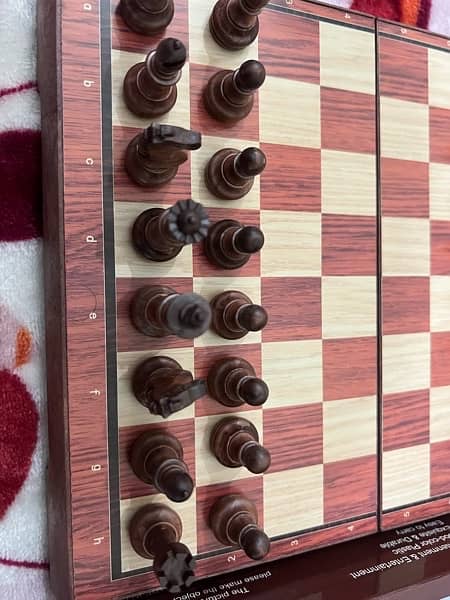 Chess Board Game Wooden, 24.5*21.3*2cm Magnetic Crafted Folding Chess 8