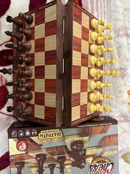 Chess Board Game Wooden, 24.5*21.3*2cm Magnetic Crafted Folding Chess 14