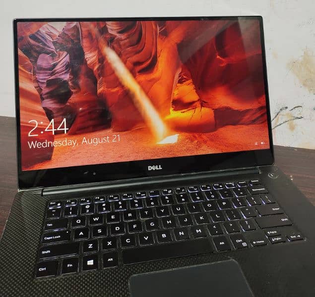 XPS 15 9560 i7 4k with graphic card 2