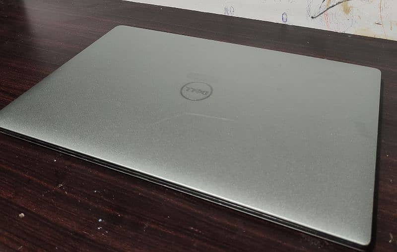 XPS 15 9560 i7 4k with graphic card 5