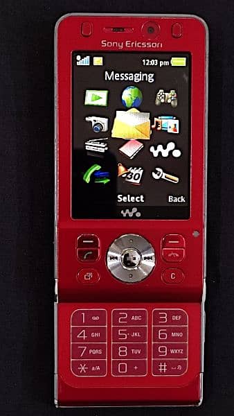 The Sony Ericsson W910i is a slider model music phone 0