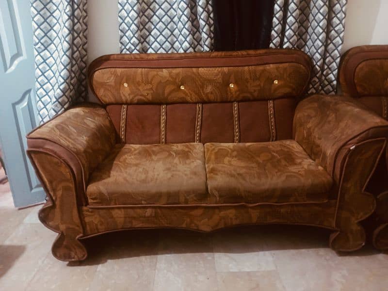 urgent sale Sofa set affordable price Good condition comfortable 0