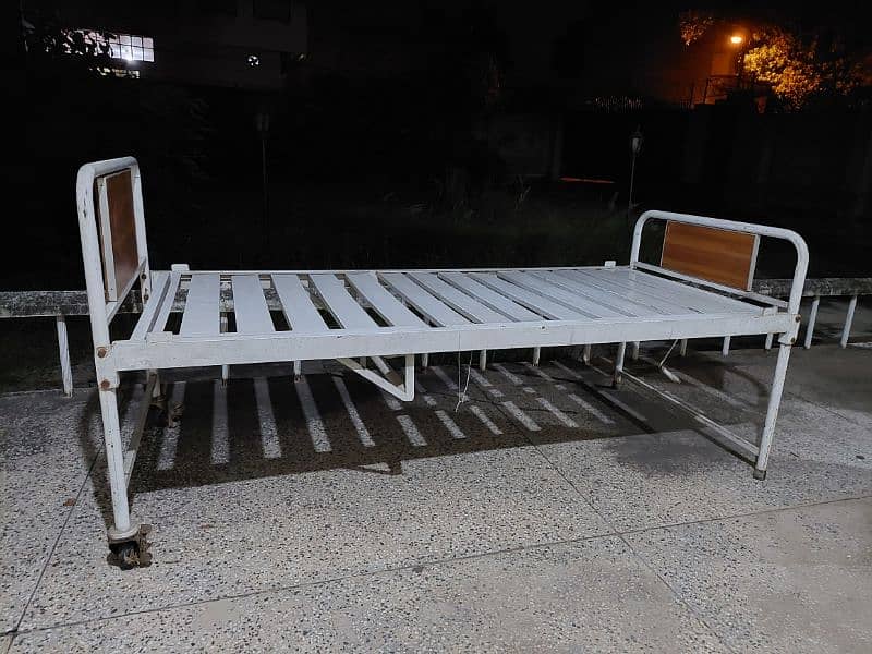 Hospital Patient bed/Iron bed/Clinic bed/wheel bed/Used/single 0