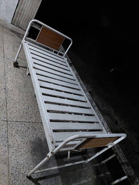 Hospital Patient bed/Iron bed/Clinic bed/wheel bed/Used/single 1