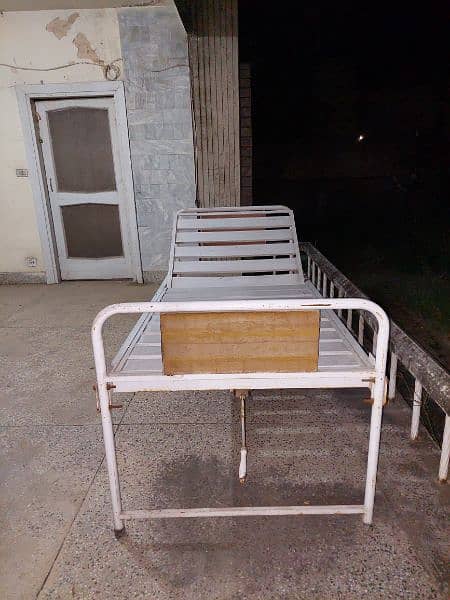 Hospital Patient bed/Iron bed/Clinic bed/wheel bed/Used/single 2