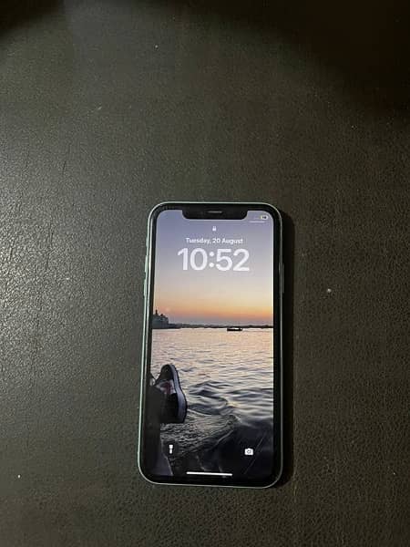 iphone 11 128gb with box 4