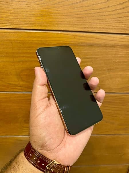 iPhone 11 Pro max 512 gb approved 1