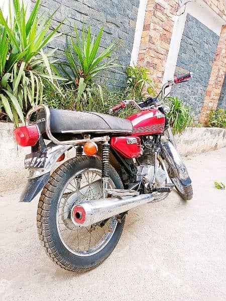 Honda 125 of year 1985 100% genuene 4