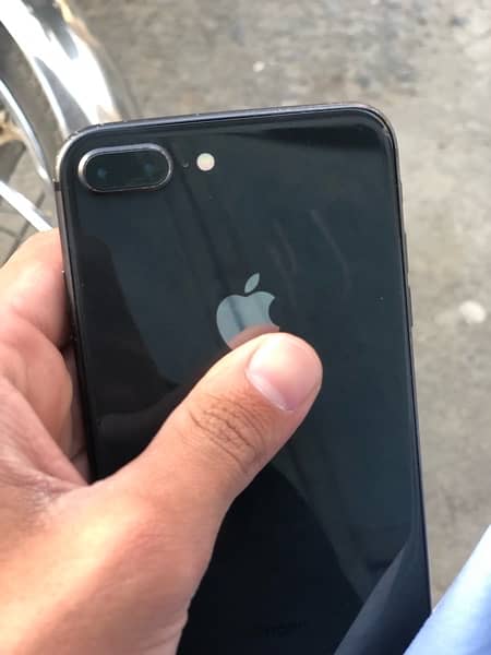 i phone 8 plus PTA APPROVED (64GB) URGENT SALE 5