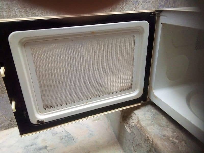 Dawlance Microwave for sale 3