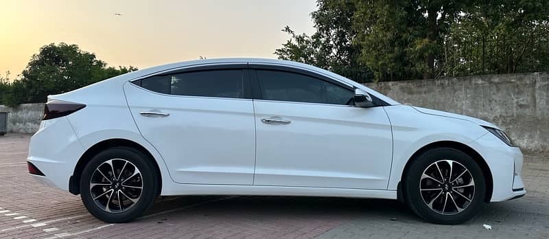 Hyundai Elantra 2022 2