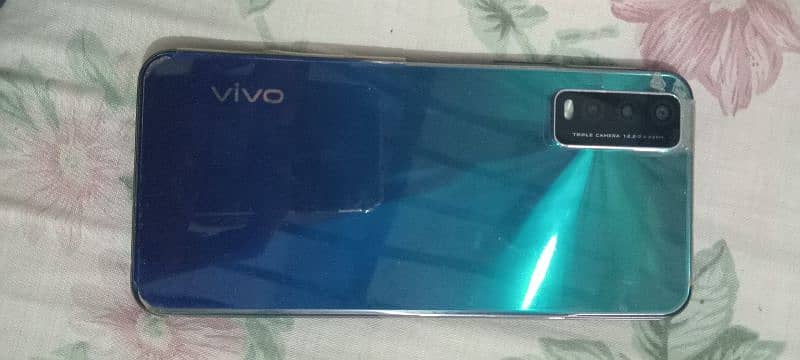 vivo y20s 4gb ram 128 storage 3