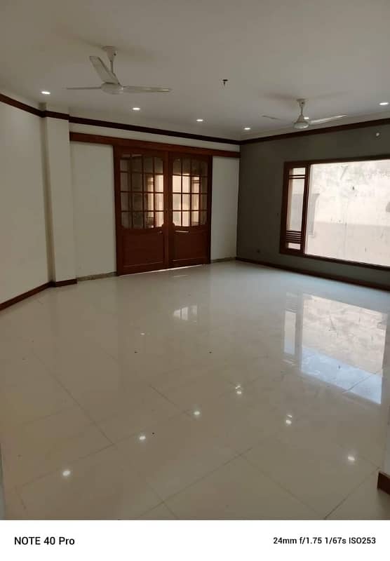 bungalow for sale 
Three units 19