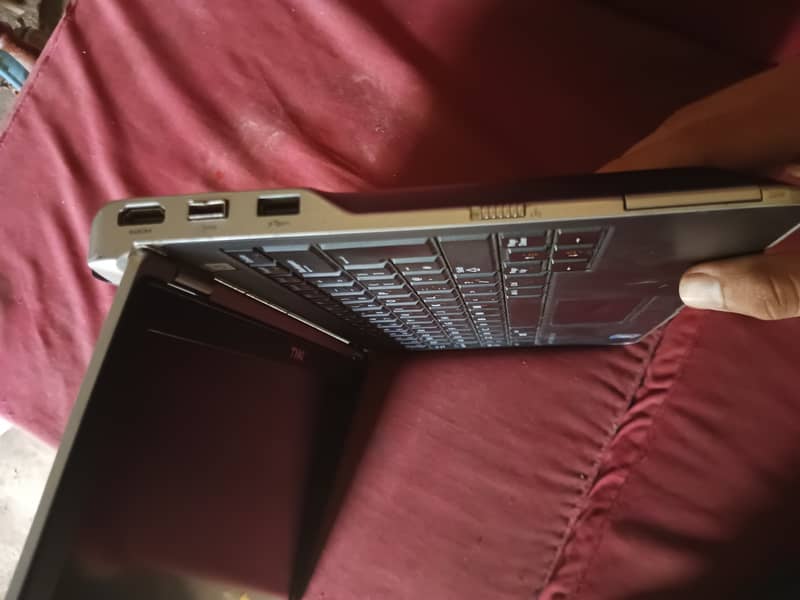 Dell latitude E6230 0