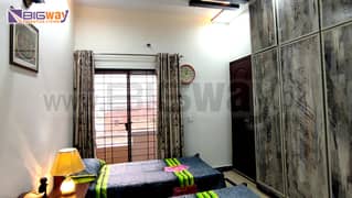 Executive BIGWAY GIRLS HOSTEL best place & ideal for Job holder Girls