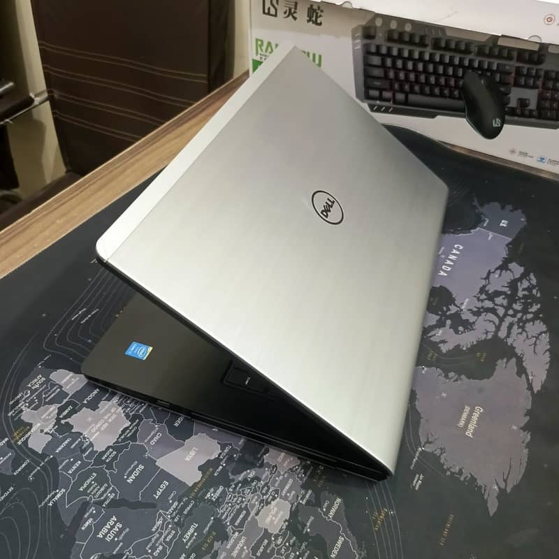 DELL Inspiron 5748 Core i7-4th 8GB 180GB 2GB NVIDIA GeForce 7