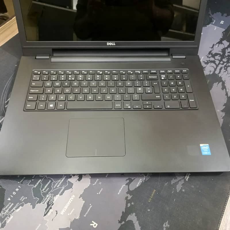 DELL Inspiron 5748 Core i7-4th 8GB 180GB 2GB NVIDIA GeForce 9