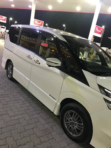 Nissan serena 2019 2