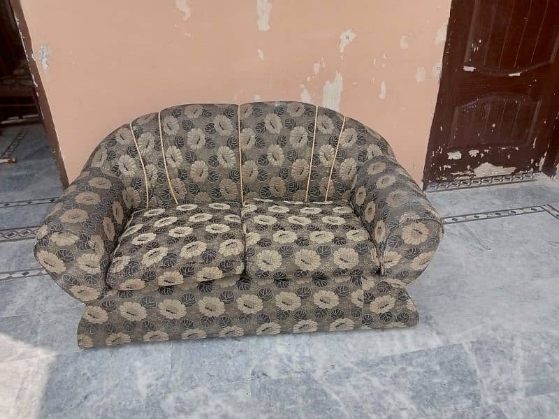 SOFA SET FOR SALE 1