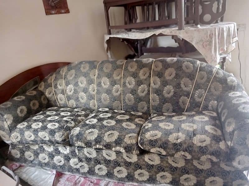 SOFA SET FOR SALE 10