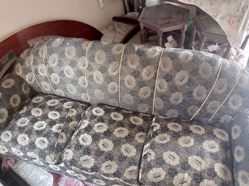 SOFA SET FOR SALE 11