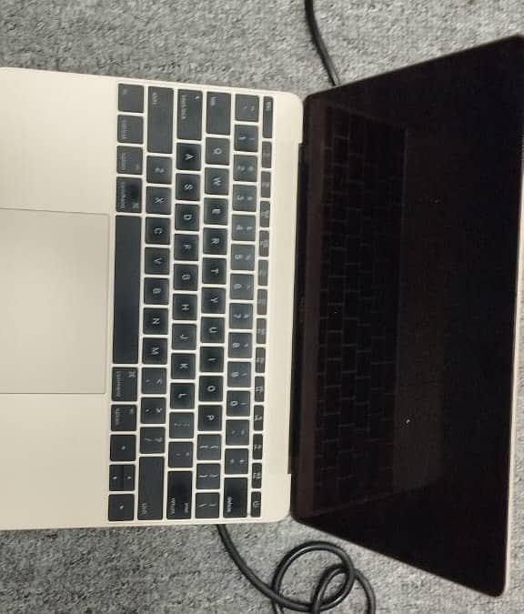 MACBOOK 2015 / Laptop 5