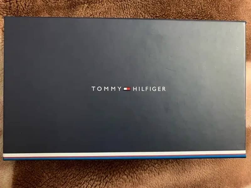 Tommy hilfiger clutch for sale 0