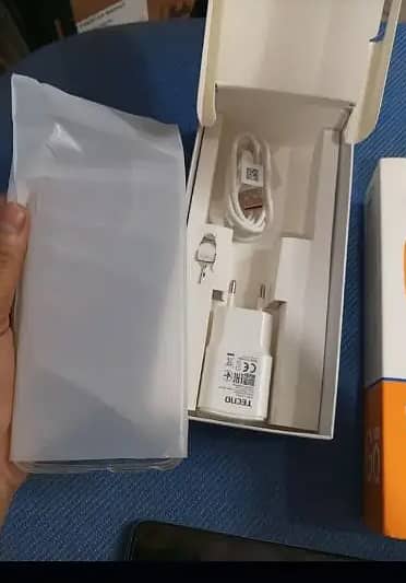 tecno spark go 2023 comletely box 5