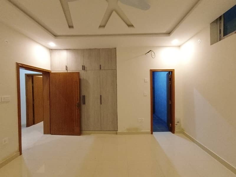 Gulberg Residencia - Block T House Sized 7 Marla Is Available 35