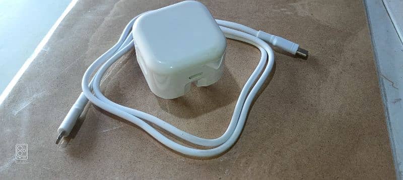 Iphone 13 ka charger 20w 2