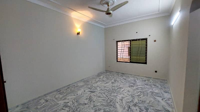 1 kanal upper position for rent 3