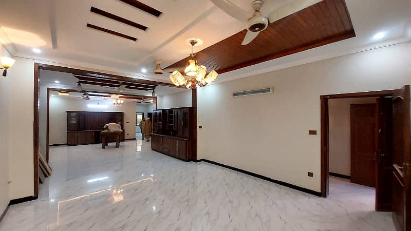 1 kanal upper position for rent 11