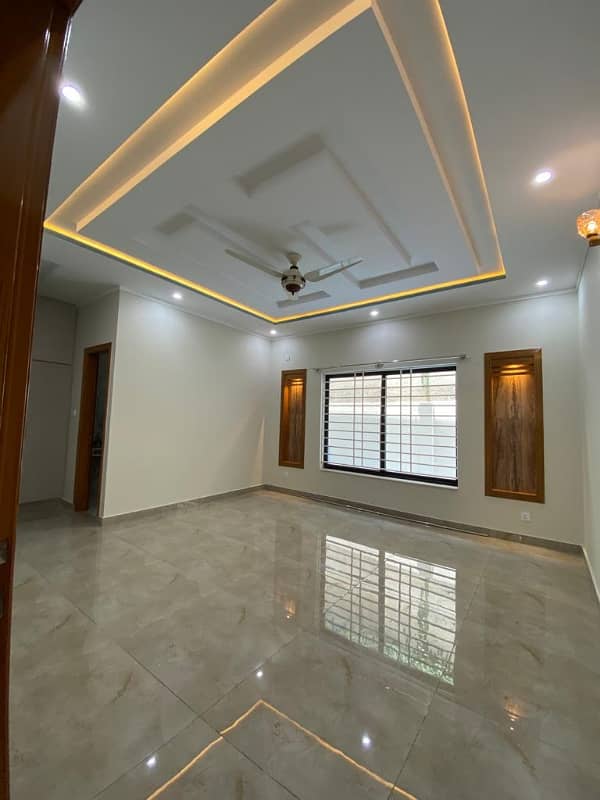 1 kanal brand new house for sale 13