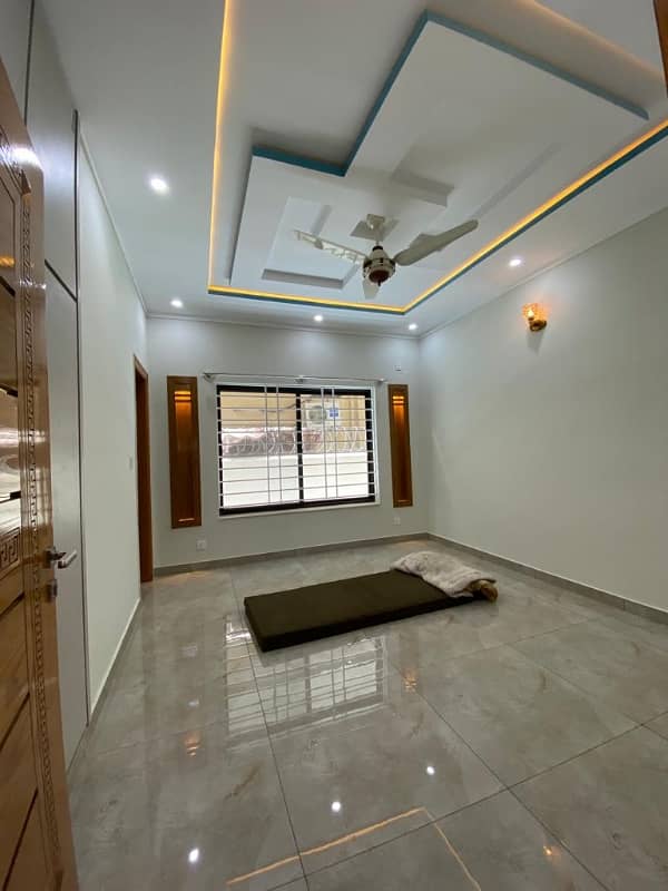 1 kanal brand new house for sale 15