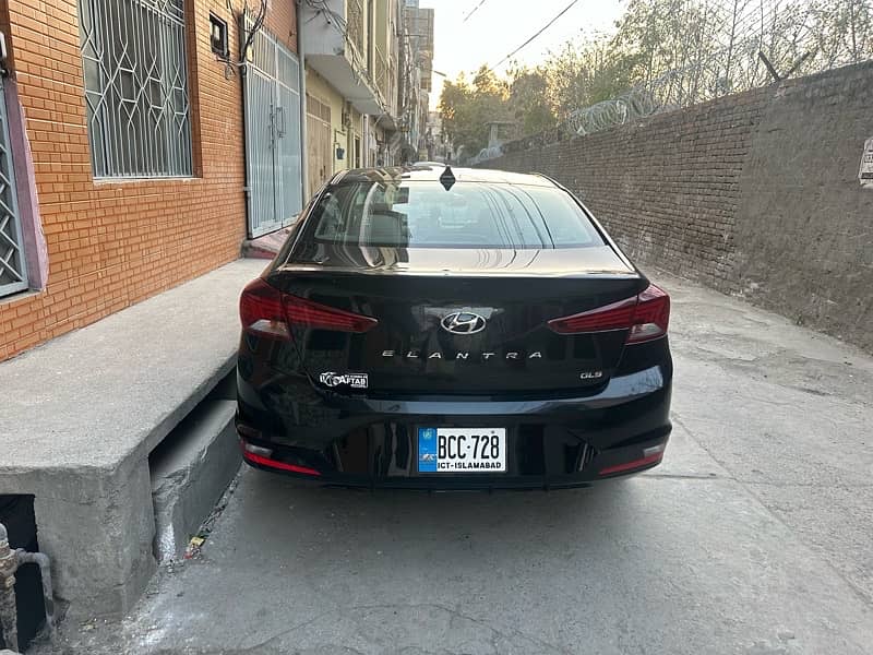 Hyundai Elantra 2023 3