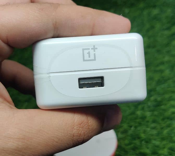 OnePlus warp charger 65w genuine pair for OnePlus 8t/9r/9/9pro/nord 2 5