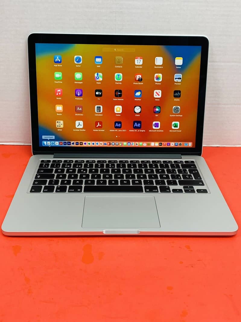 Apple MacBook Pro 2014 Core i5 8gb 256gb v good 13" Retina Display 0