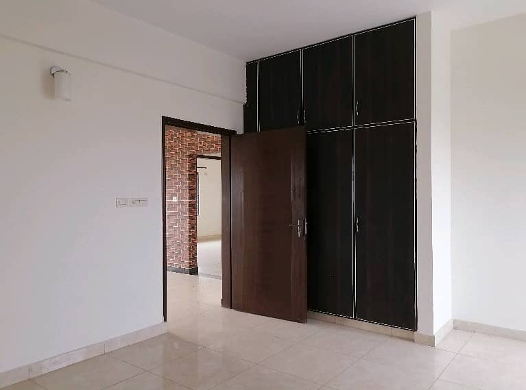 Premium 10 Marla Flat Is Available For sale In Lahore 10