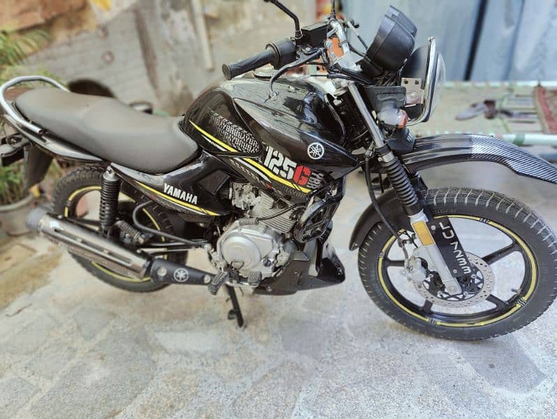 Yamaha ybr 125g very good condition Peshawar registered 4