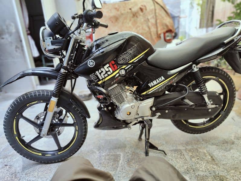 Yamaha ybr 125g very good condition Peshawar registered 9