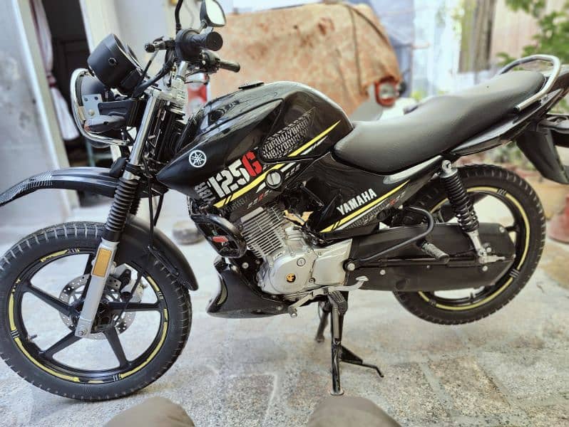 Yamaha ybr 125g very good condition Peshawar registered 10