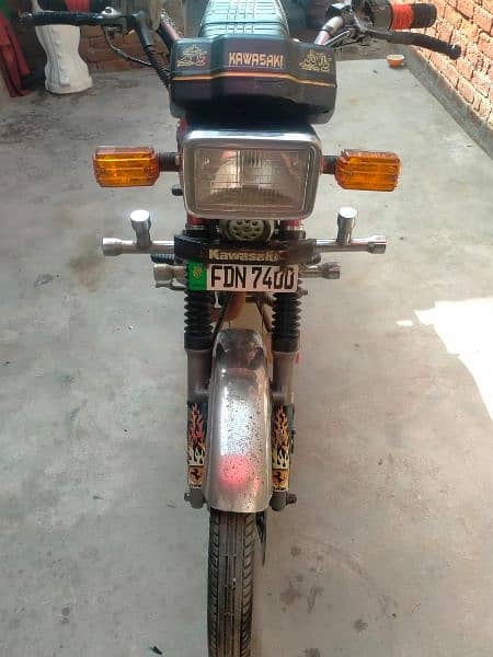 Kawasaki 125. 2