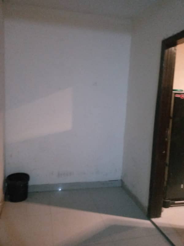 2nd floor flat for sell 4