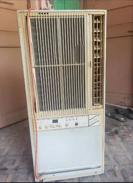 0.75 ton window AC with Stablizer and have low electricity cost 0