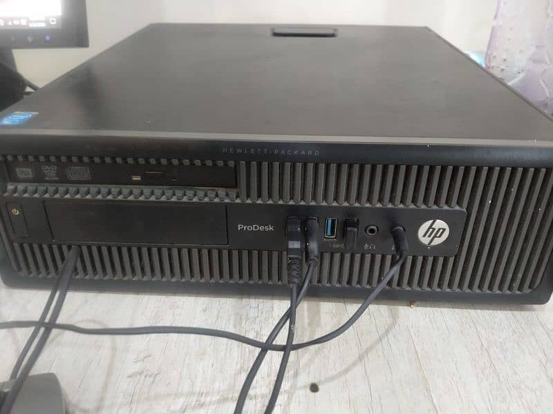 "HP Desktop PC - Core i5,8GB RAM,512GB SSD,1GB NVIDIA, 17" Samsung LCD 0