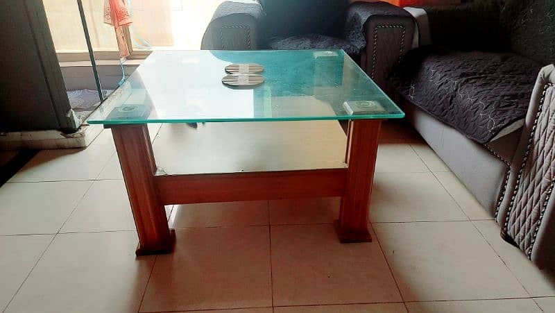 center table double-layered with 12 mm glass on top. 2