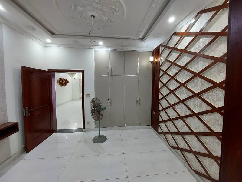 Stunning House Is Available For Sale In Johar Town Phase 2 - Block Q 7